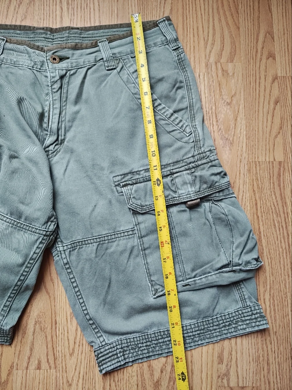 Levi’s Men’s Cargo Shorts Size 32 Sage Olive Green Heavy Duty Canvas Utility